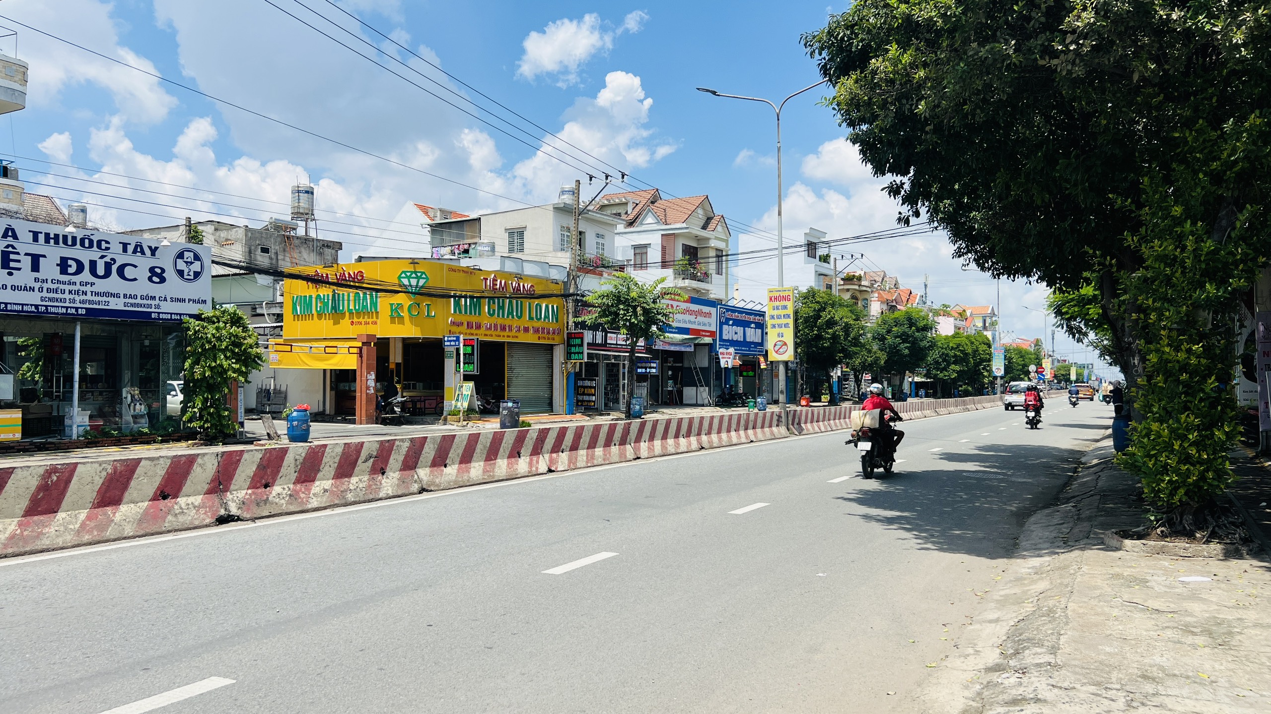 nhà mặt tiền kinh doanh