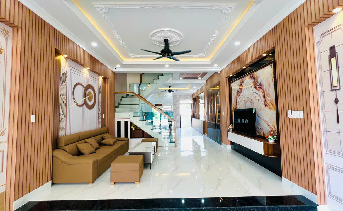 nhà cao cấp dĩ an