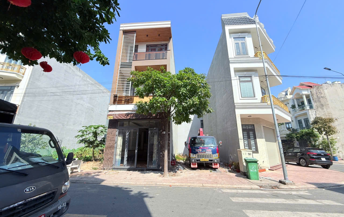 nhà gần vincom 550