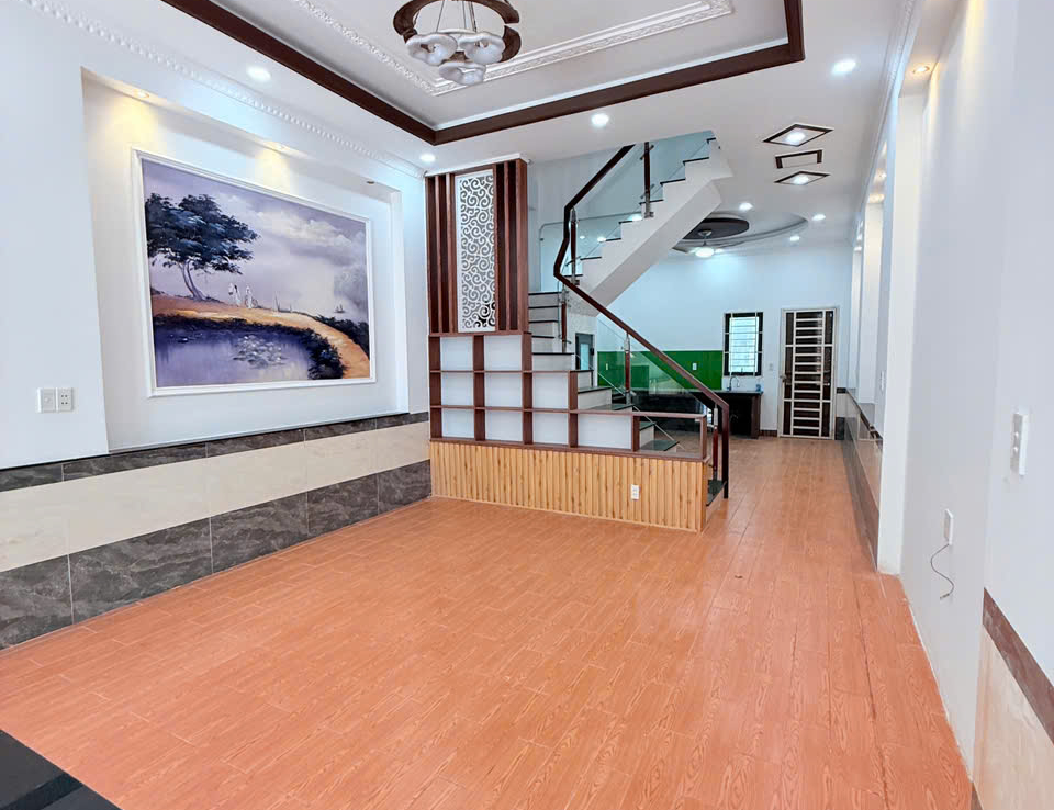 nhà gần vincom 550