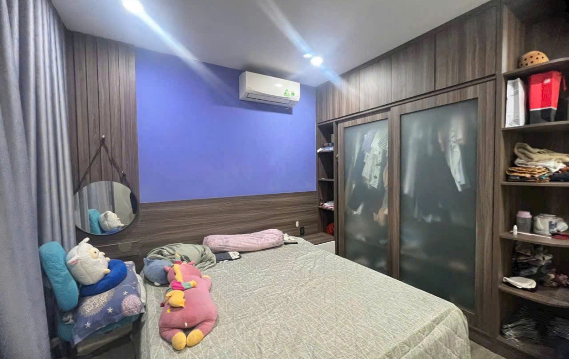 Bán nhà gần chợ dĩ an