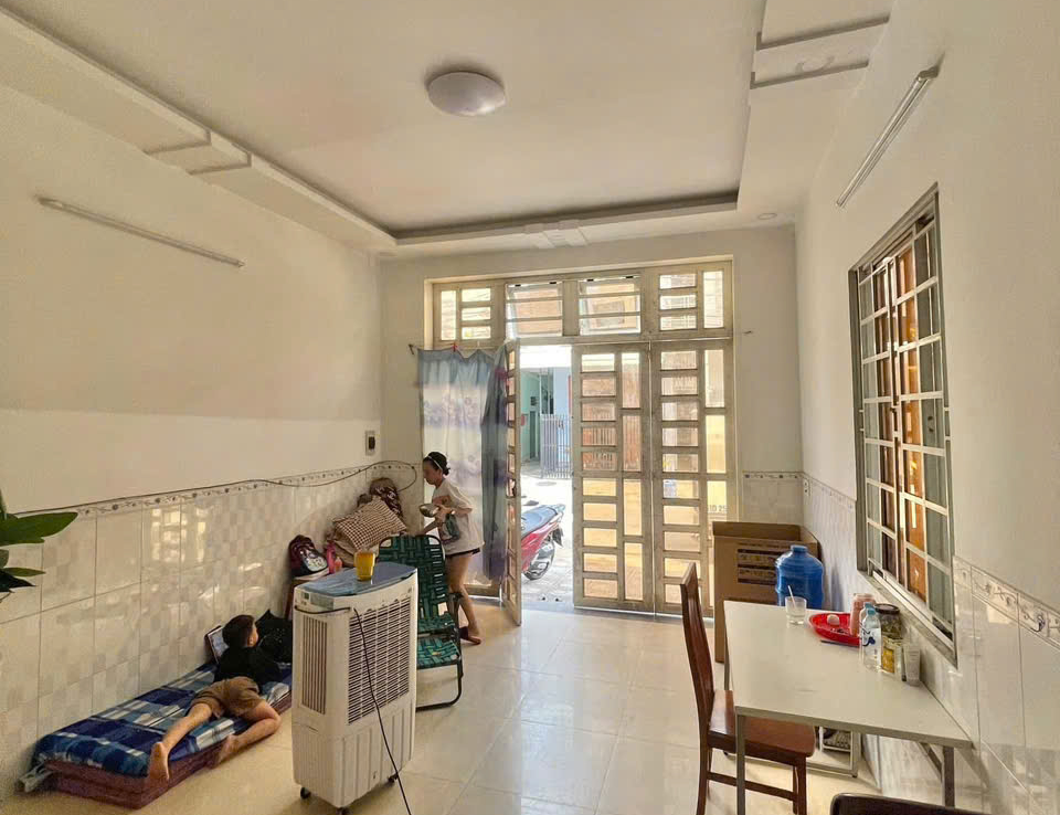 bán nhà căn hộ dịch vụ