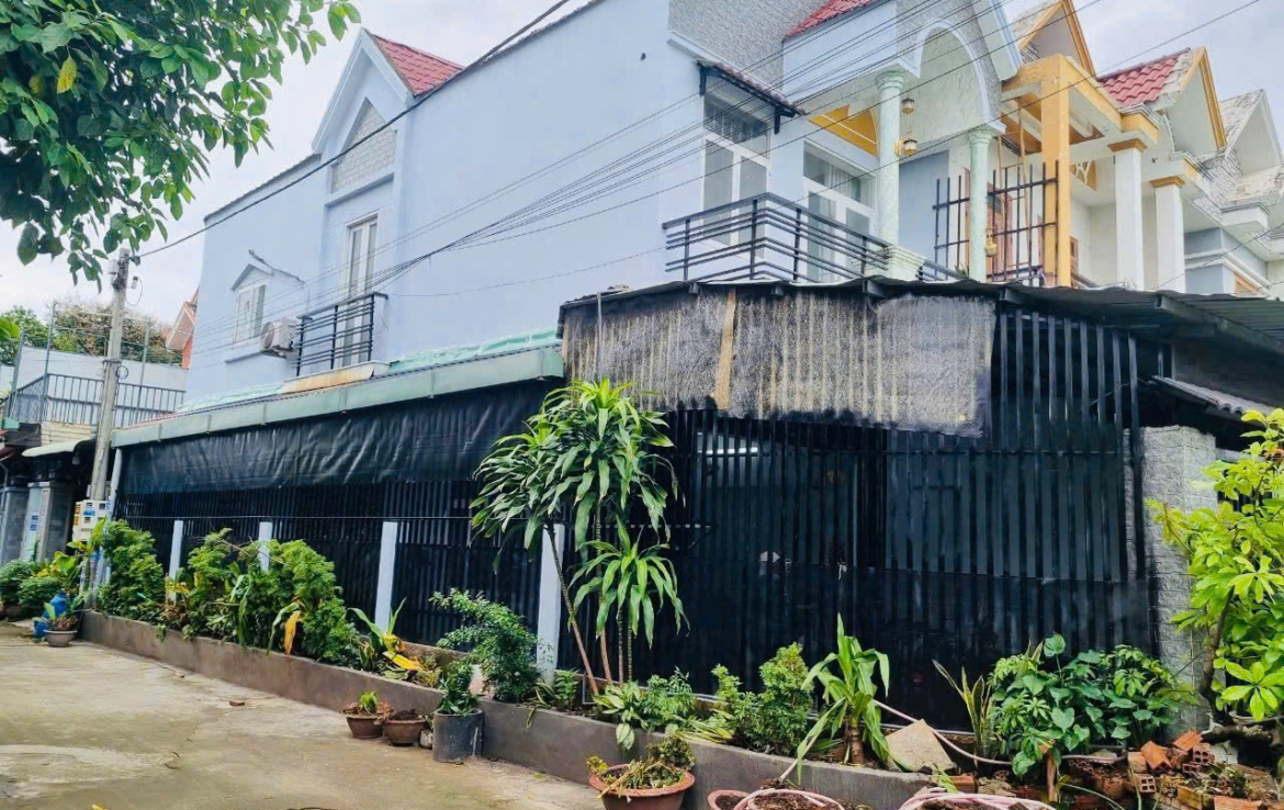 bán nhà gần Go Dĩ An