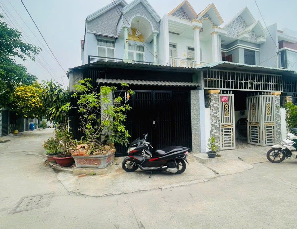 bán nhà gần Go Dĩ An