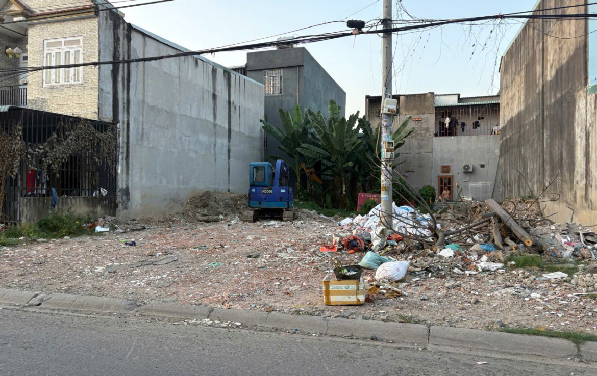 đất gần vincom dĩ an