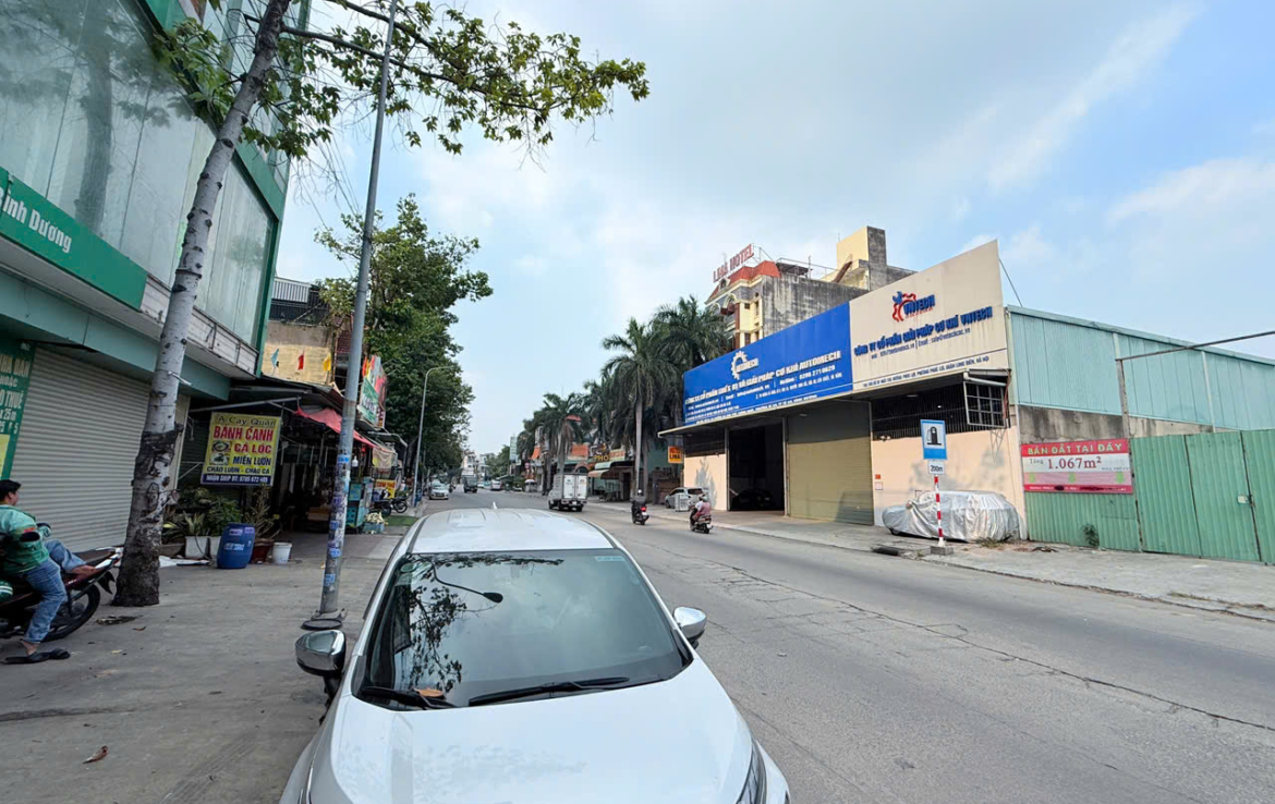 đất mở nhà hàng dĩ an