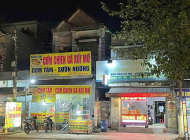 mặt nguyễn thị minh khai dĩ an