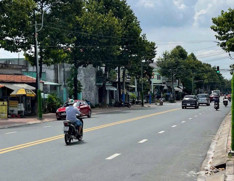 mặt tiền bùi thị xuân