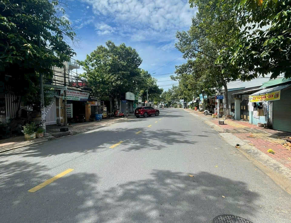 mặt tiền đường võ thị sáu dĩ an