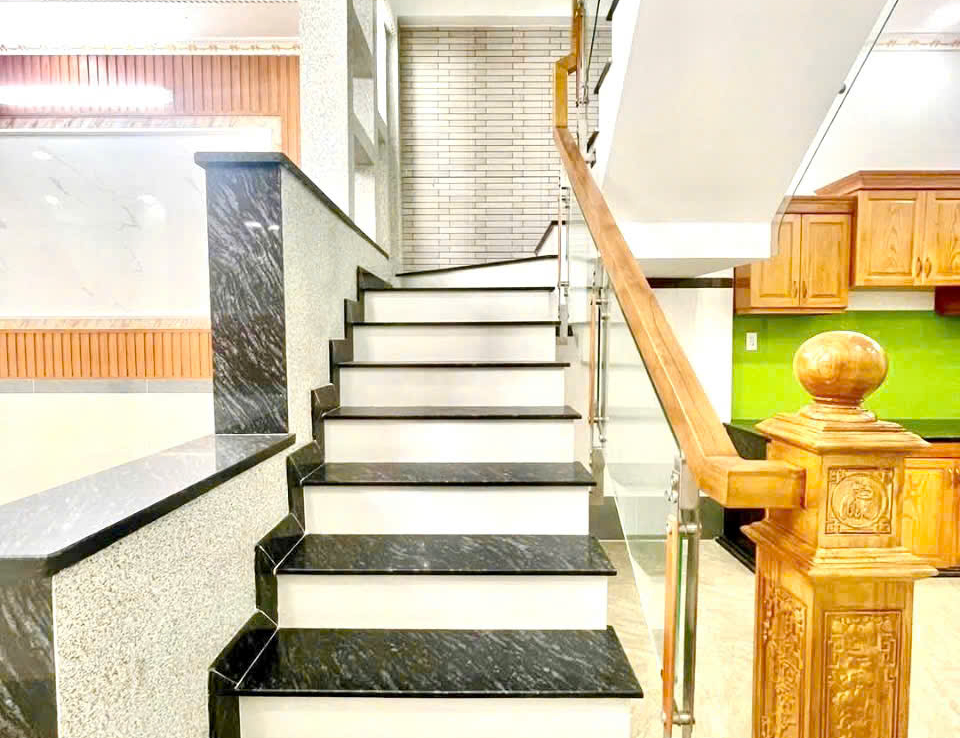 mua nhà tân hạnh