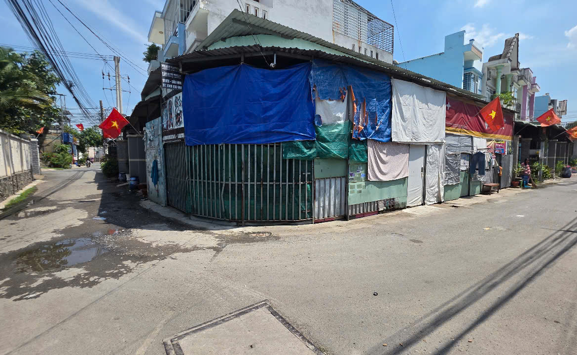 nhà 2 mặt tiền dĩ an