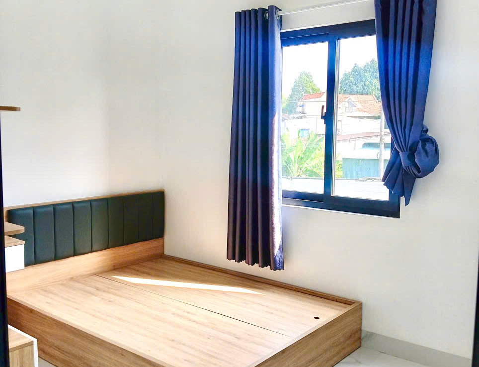 nhà bán tân hạnh