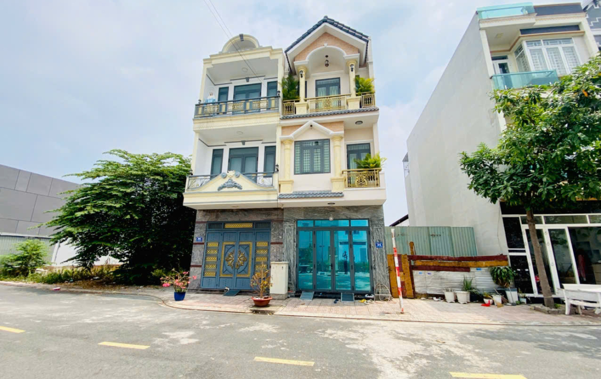 nhà gần vincom bình dương