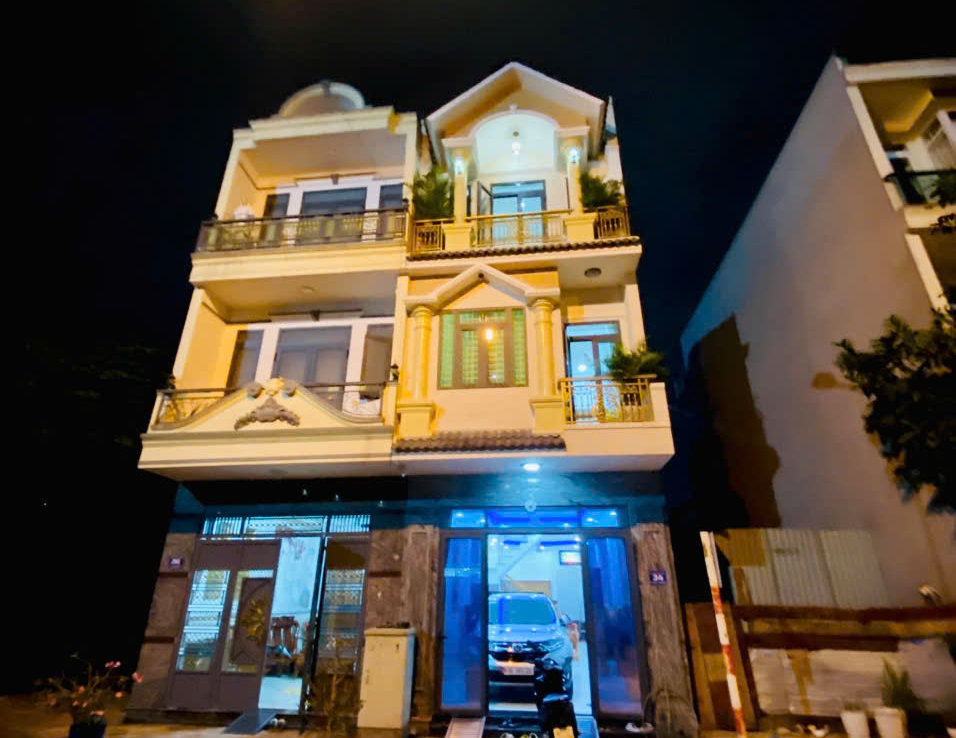 nhà gần vincom bình dương