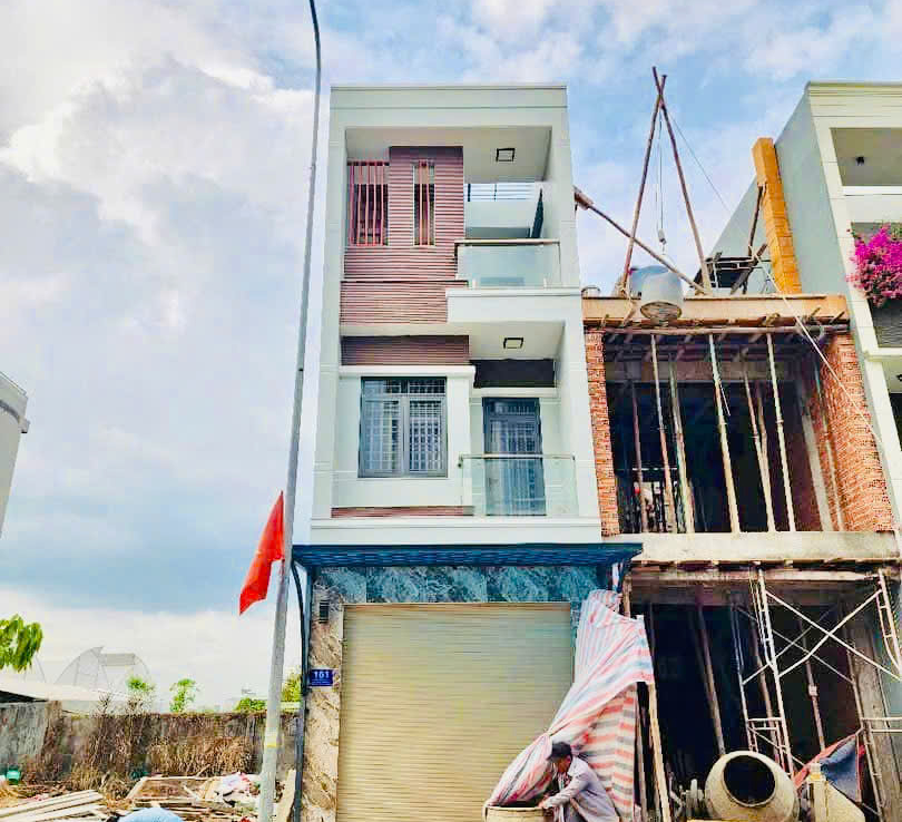 nhà kdc Phú Hồng Thịnh