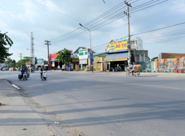 nhà mặt tiền Đt 743