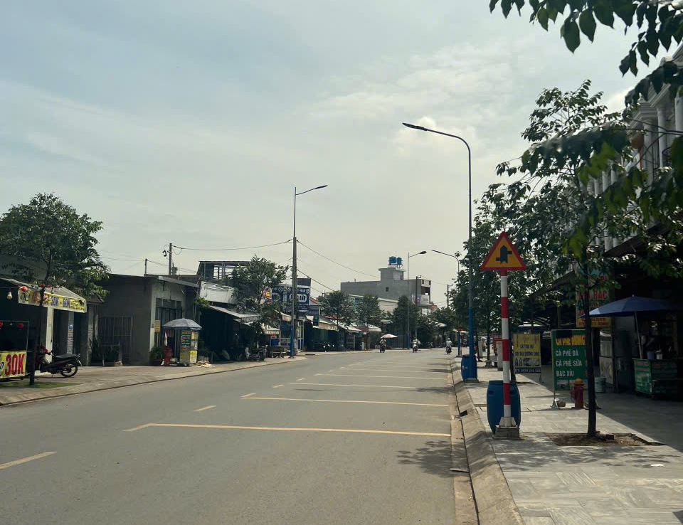 nhà mặt tiền đường nguyễn thị khắp