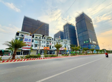 nhà mặt tiền đường thống nhất