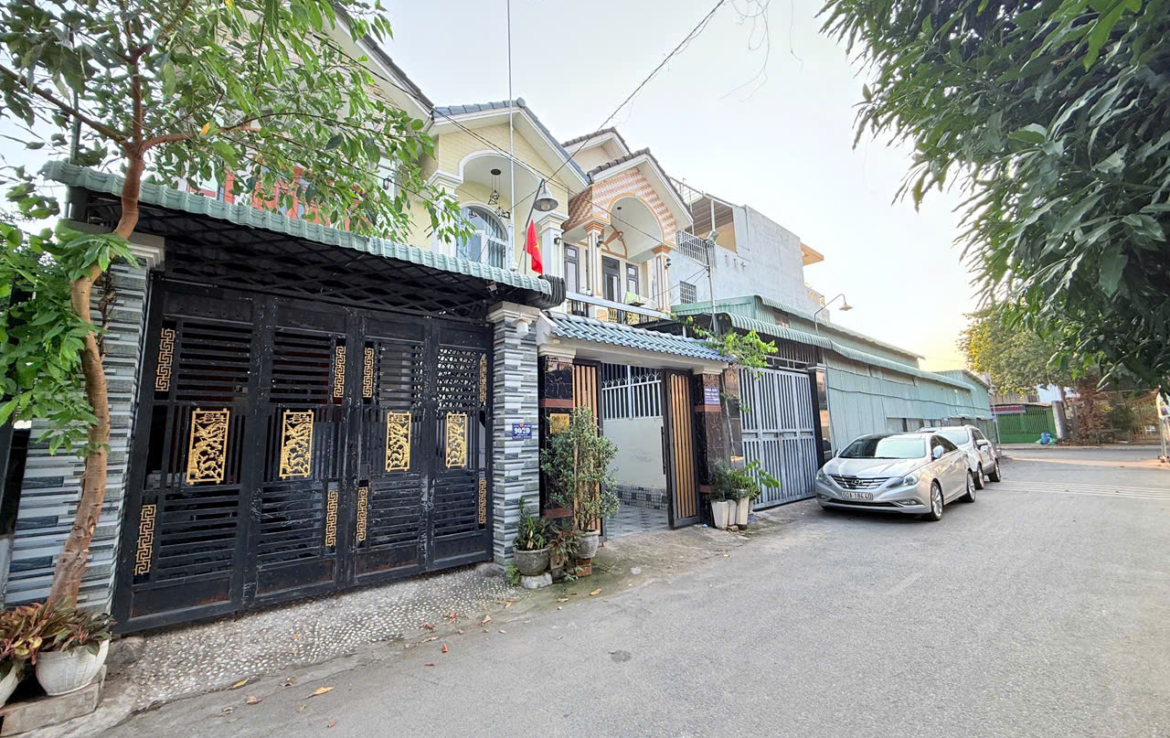 nhà mặt tiền tân đông hiệp