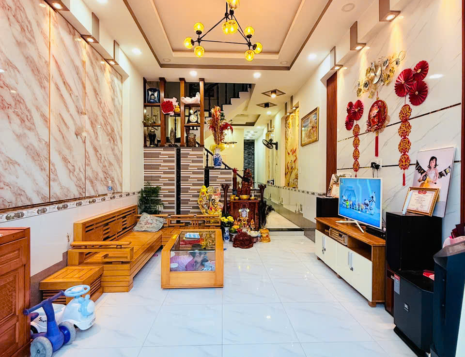 nhà mặt tiền tân đông hiệp