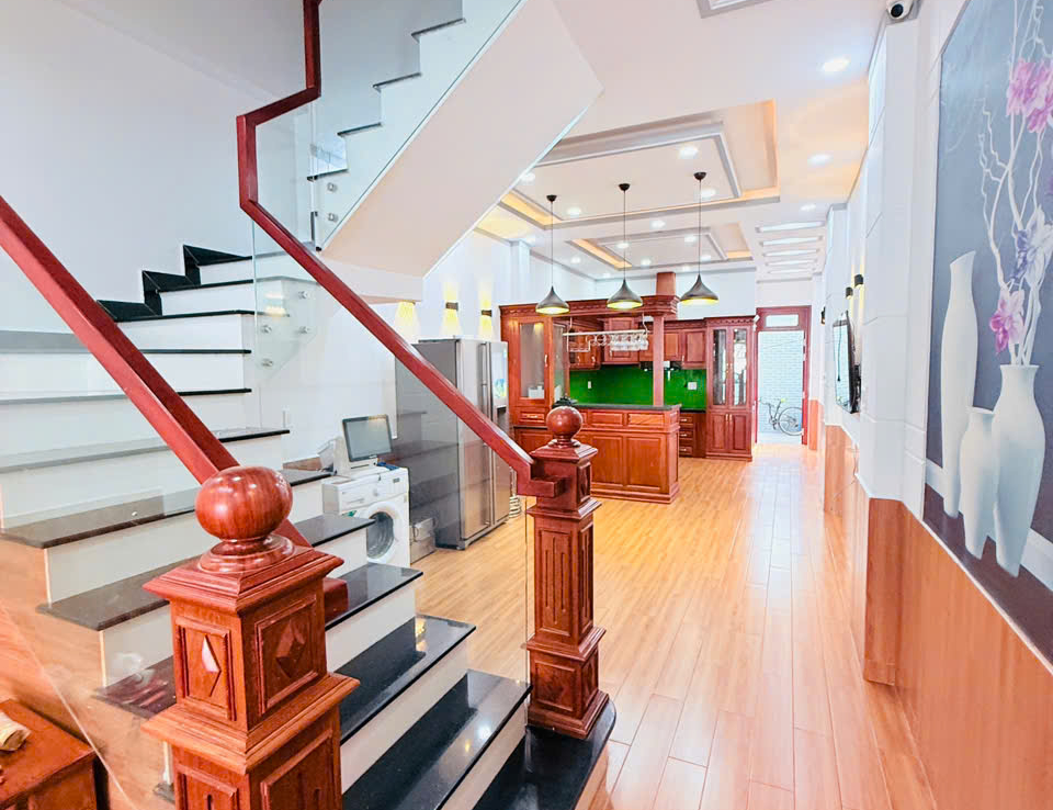 nhà mặt tiền trần quang khải