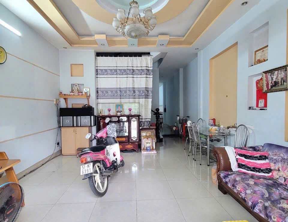 Bán nhà TTHC Dĩ an