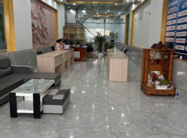 Bán nhà mặt tiền đoàn Thị kia