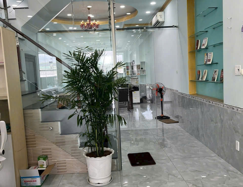 Bán nhà mặt tiền đoàn Thị kia