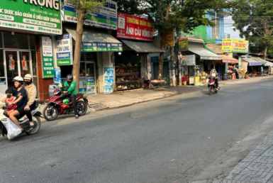 Nhà Mặt tiền đoàn Thị kia