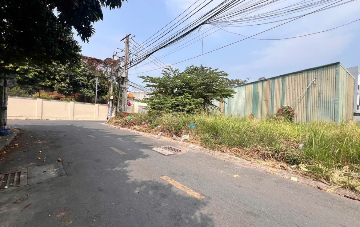 bán nhà hai bà trưng dĩ an