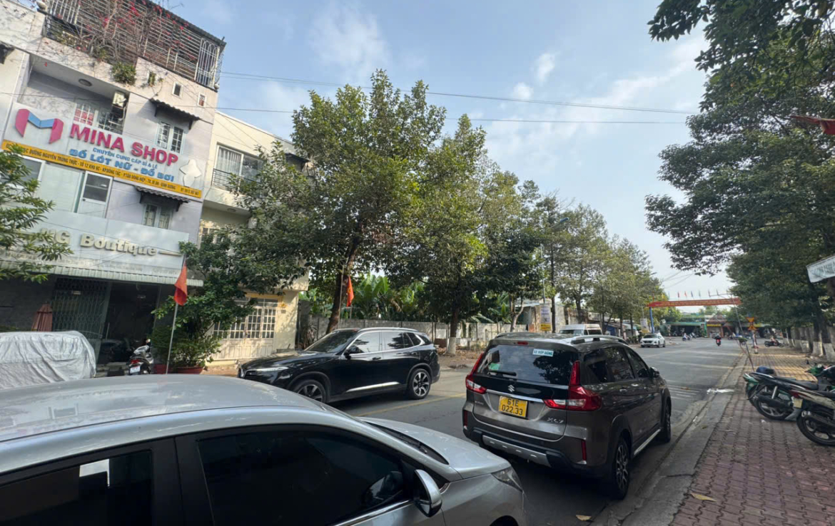 mặt tiền Nguyễn Trung Trực