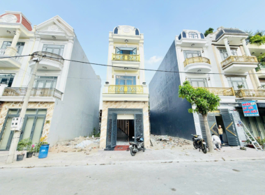 nhà phố dĩ an bình dương