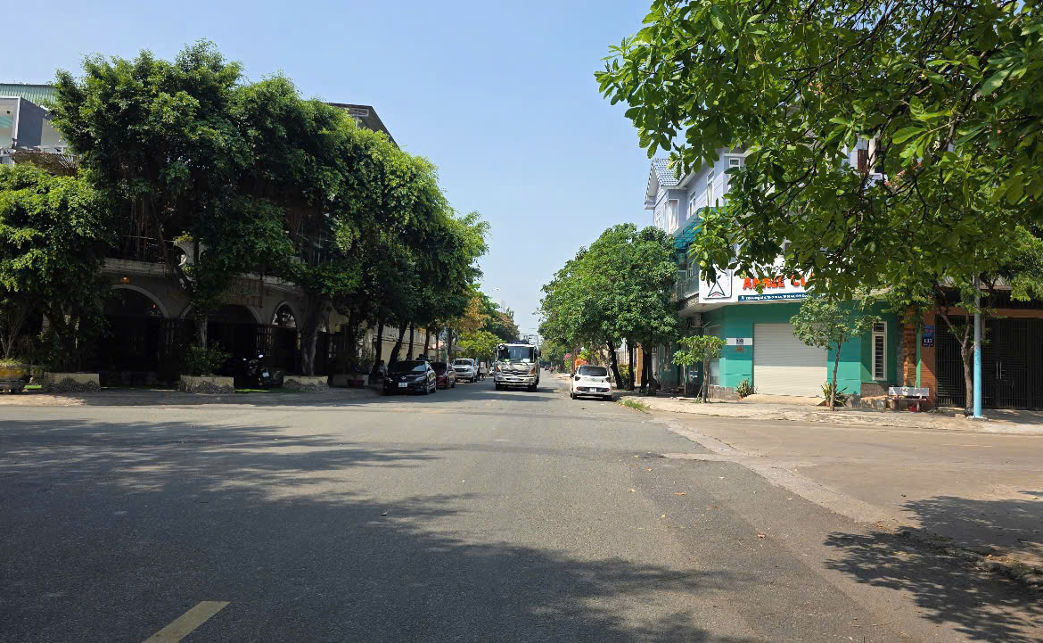 Nhà trung tâm hành chính dĩ an