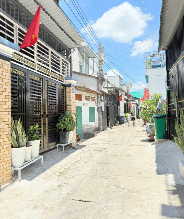 bán nhà gần chợ xóm vắng