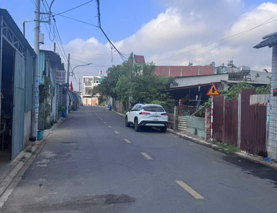 đất mặt tiền lê văn tiên