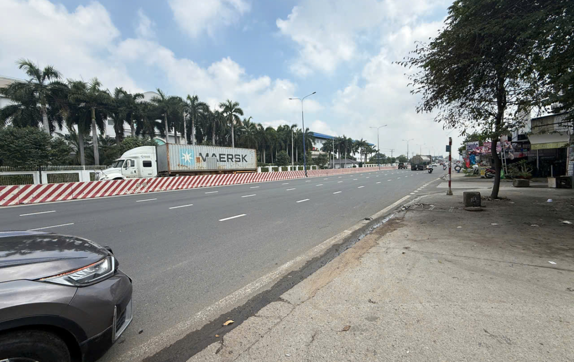 mặt tiền DT743 Dĩ An