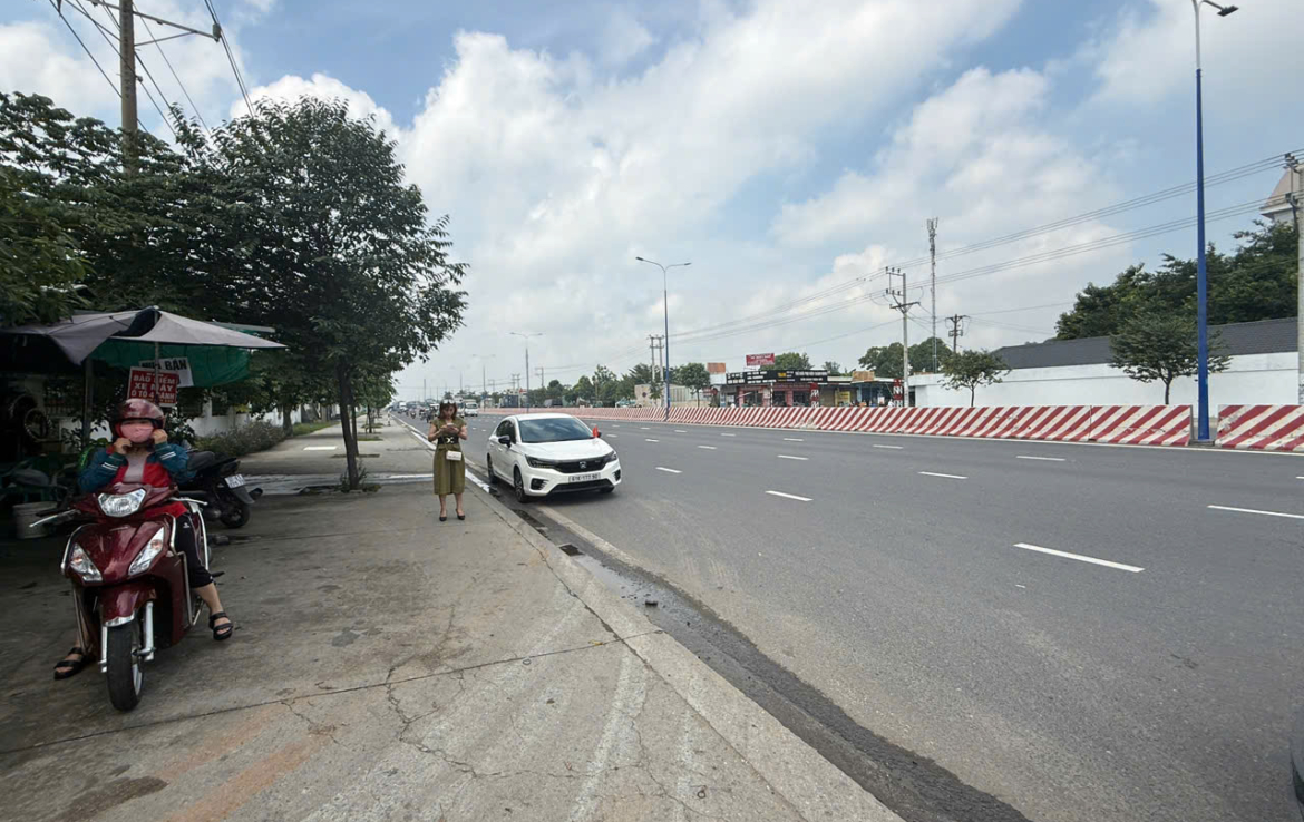 mặt tiền DT743 Dĩ An