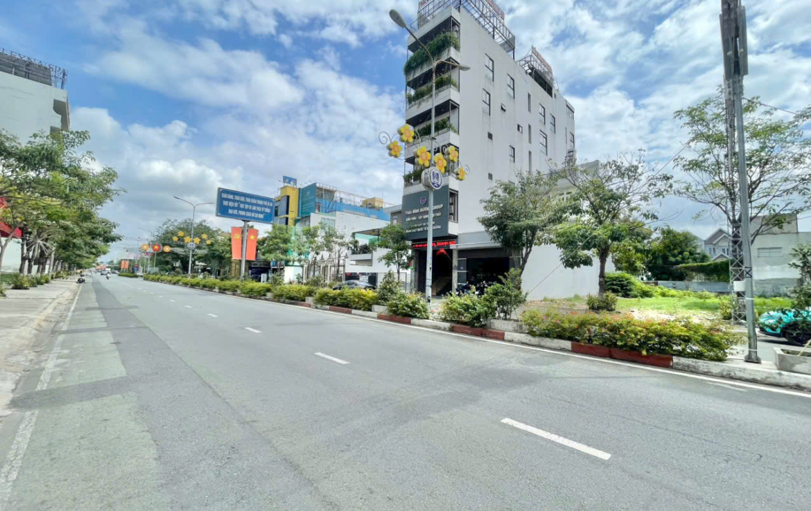 mặt tiền TTHC Dĩ An