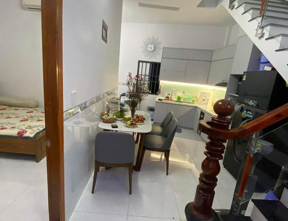 nhà đường phạm hữu lầu dĩ an