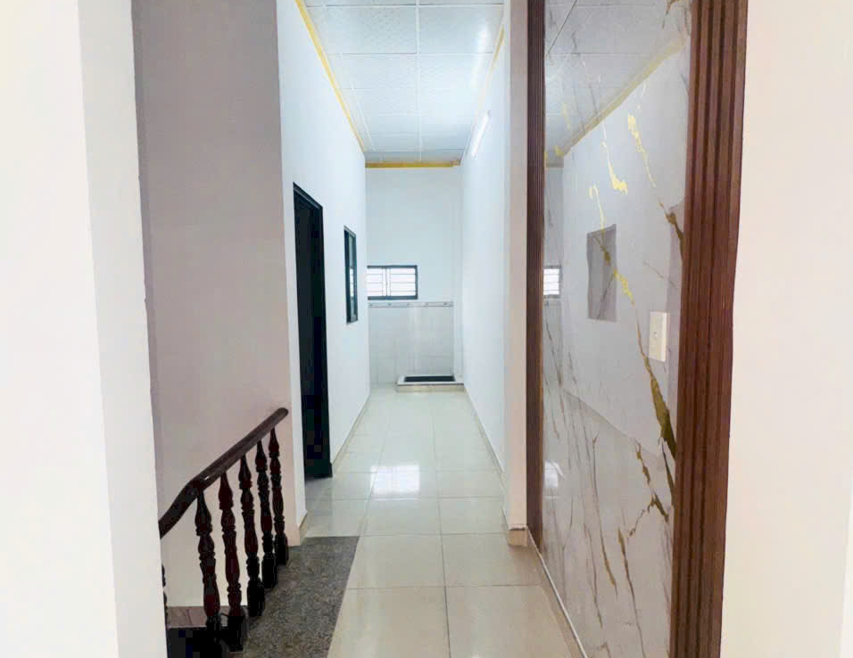 nhà gần ngã tư chiêu liêu