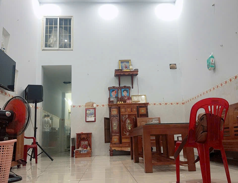 nhà nhỏ sổ riêng dĩ an