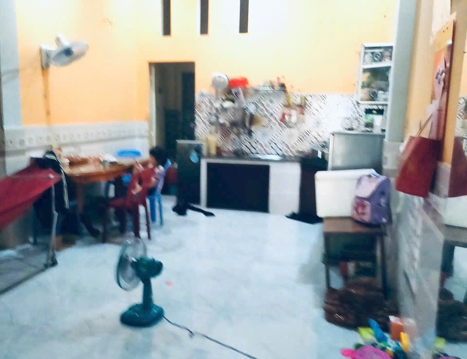 nhà xóm vắng dĩ an