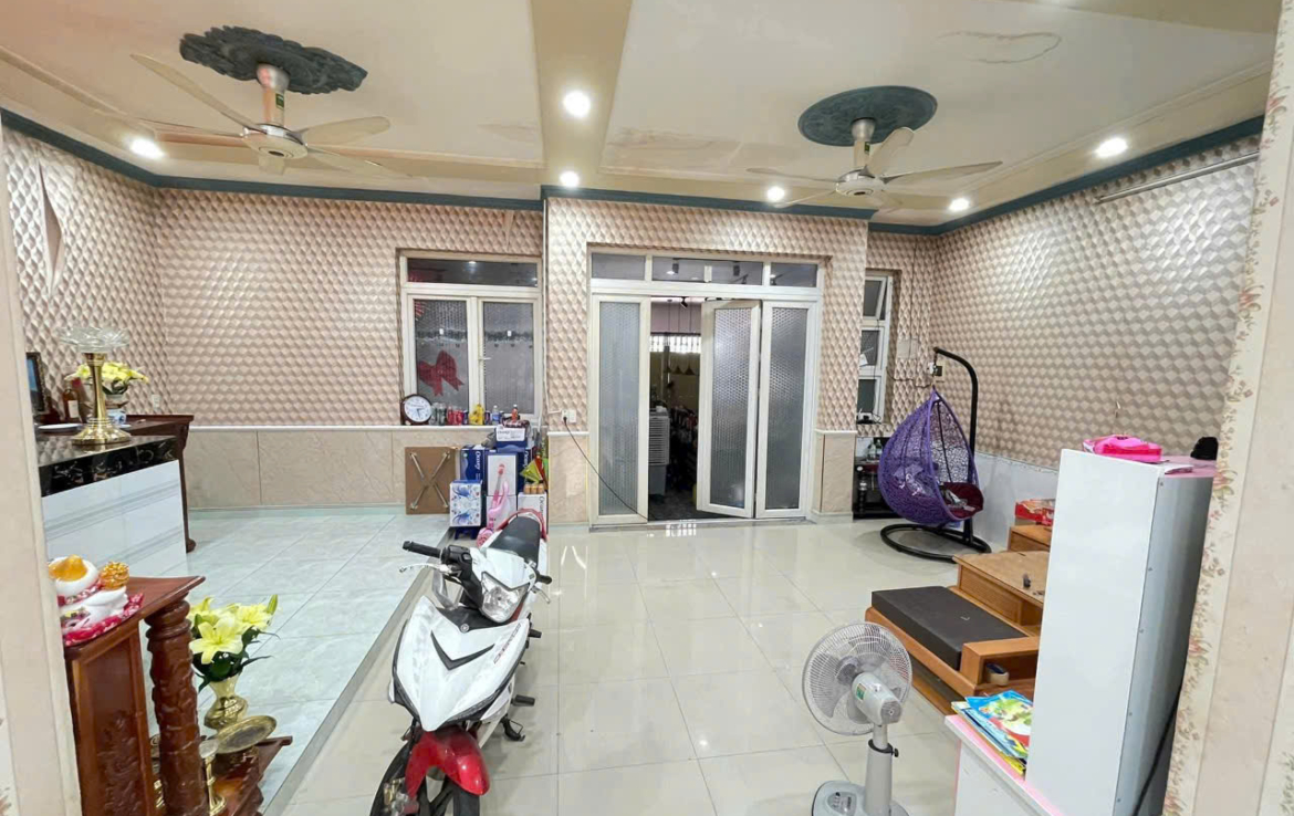 nhà bán tái định cư Big C