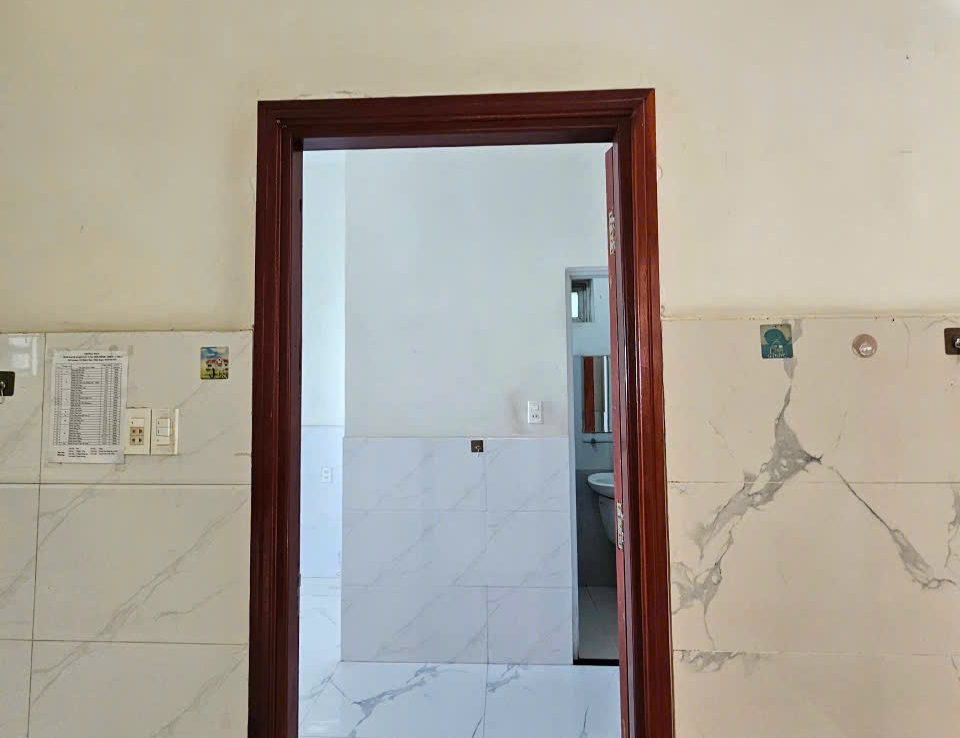 nhà gần trường học dĩ an