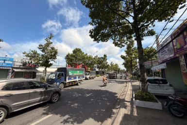 nhà mặt tiền lê hồng phong