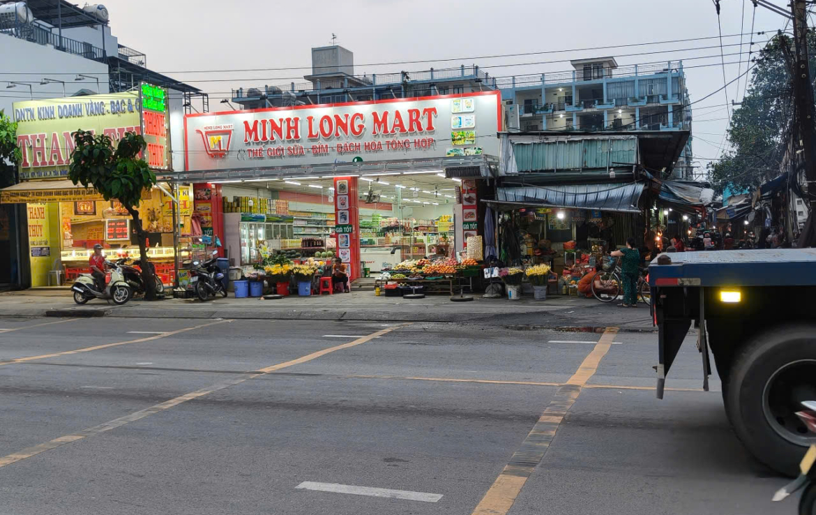 mặt tiền dt743b HCM