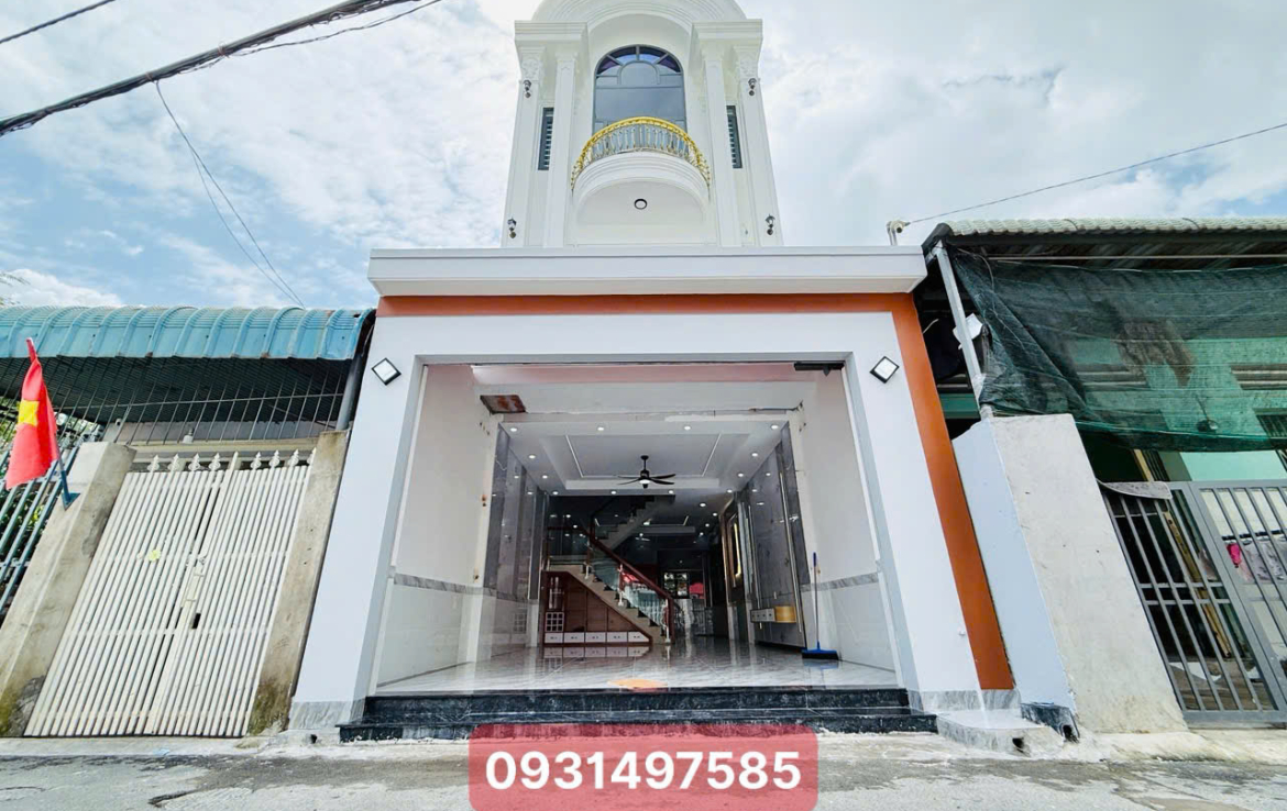 nhà mặt tiền gần làng đại học (1)