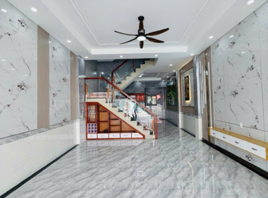 nhà mặt tiền gần làng đại học (1)