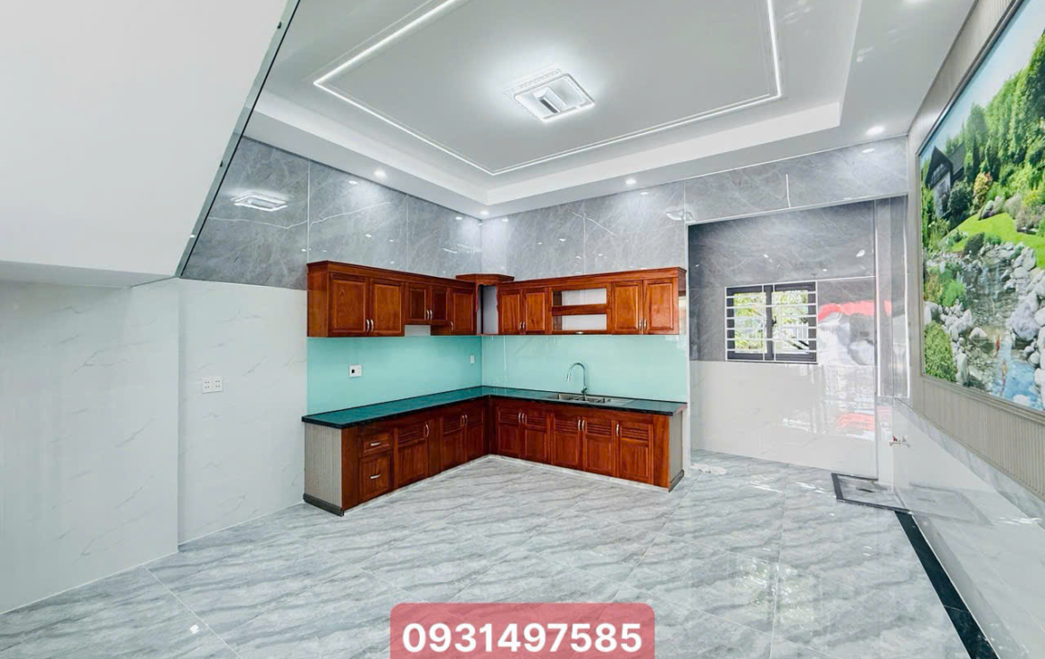 nhà mặt tiền gần làng đại học (1)