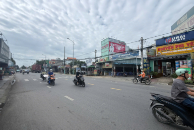 nhà mặt tiền lê hồng phong HCM